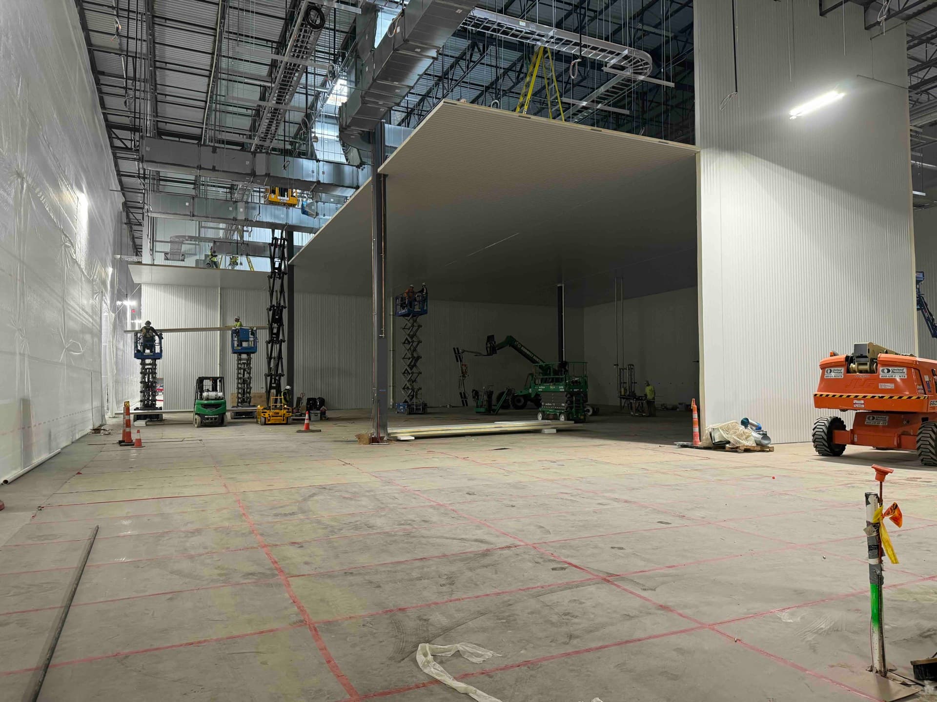 Controlled environment room built with insulated panels